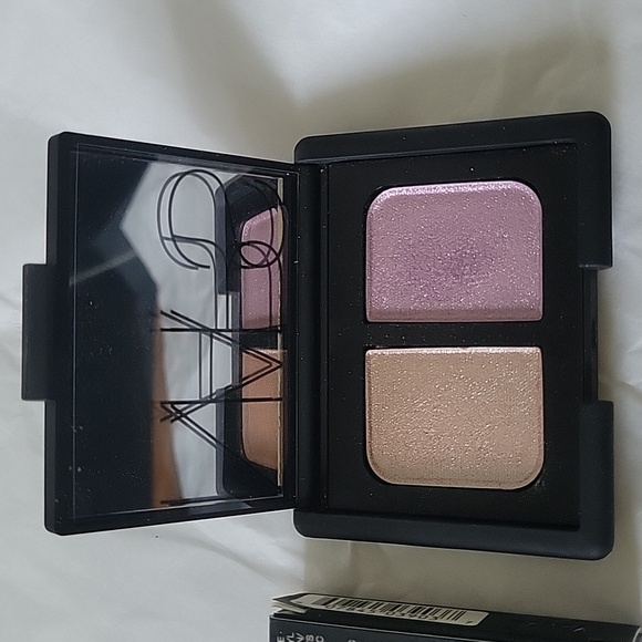NARS Eyeshadow Duo - Picture 6 of 6